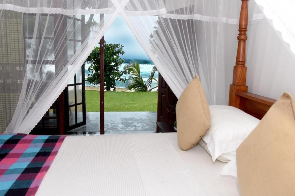 Country House Dickwella Bed & Breakfast エクステリア 写真
